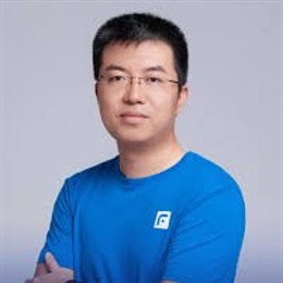 港股开盘 | 恒指低开0.45% 半导体板块表现不一，中芯国际(00981)跌超3%